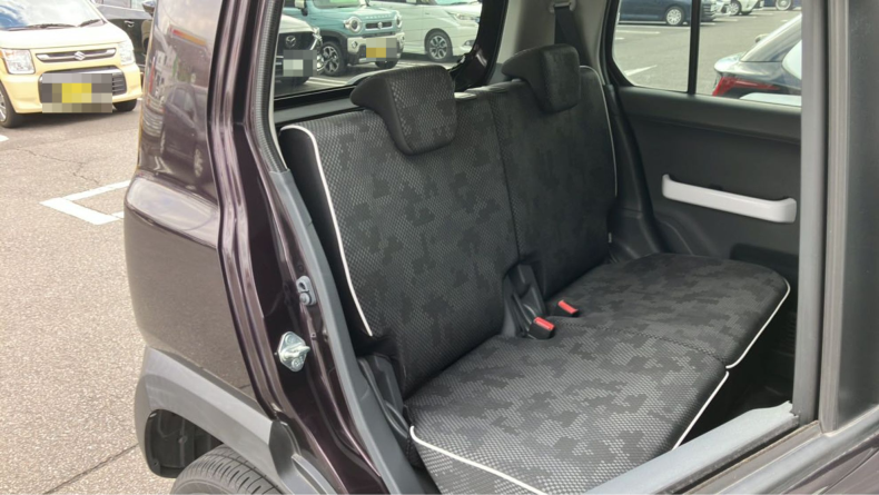 内装後方シート