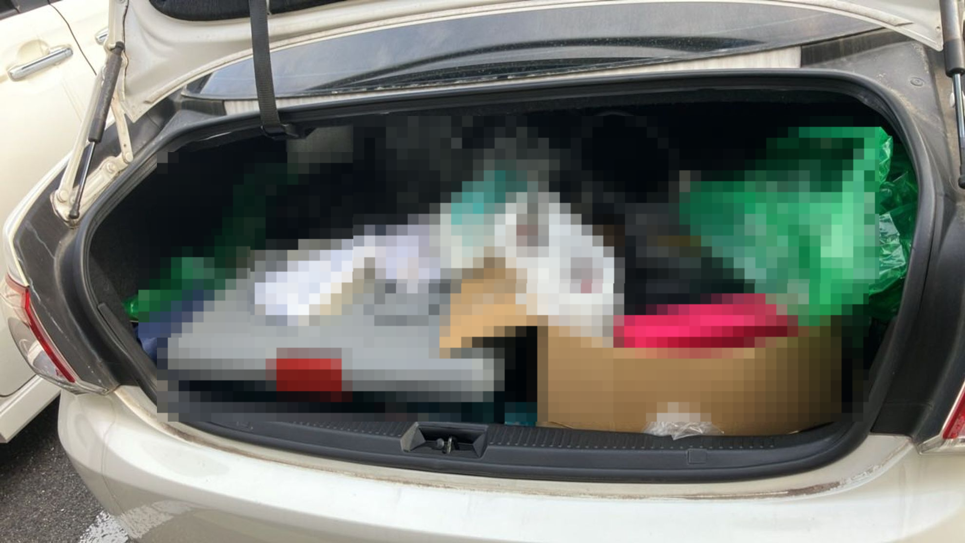 内装トランク