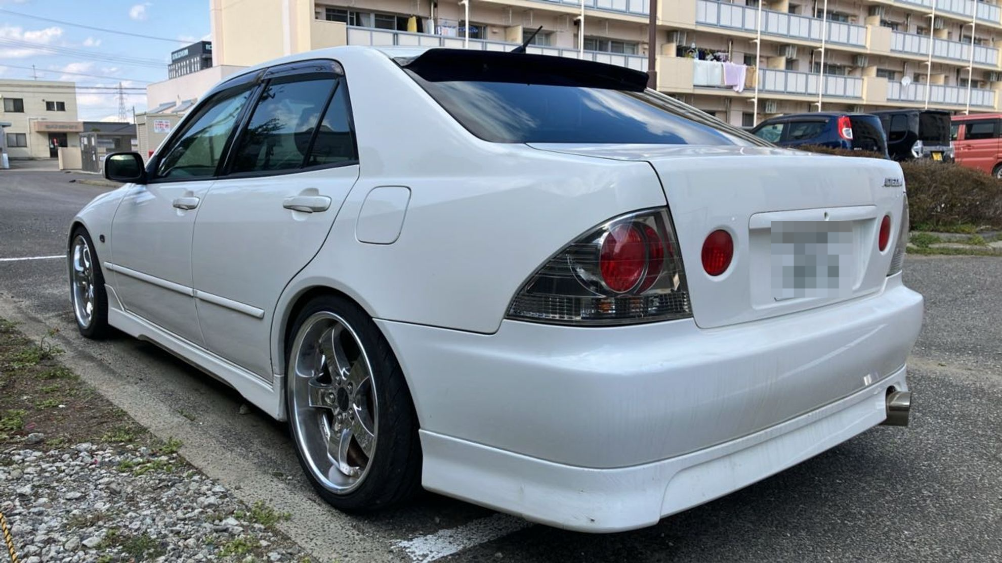外装左後方