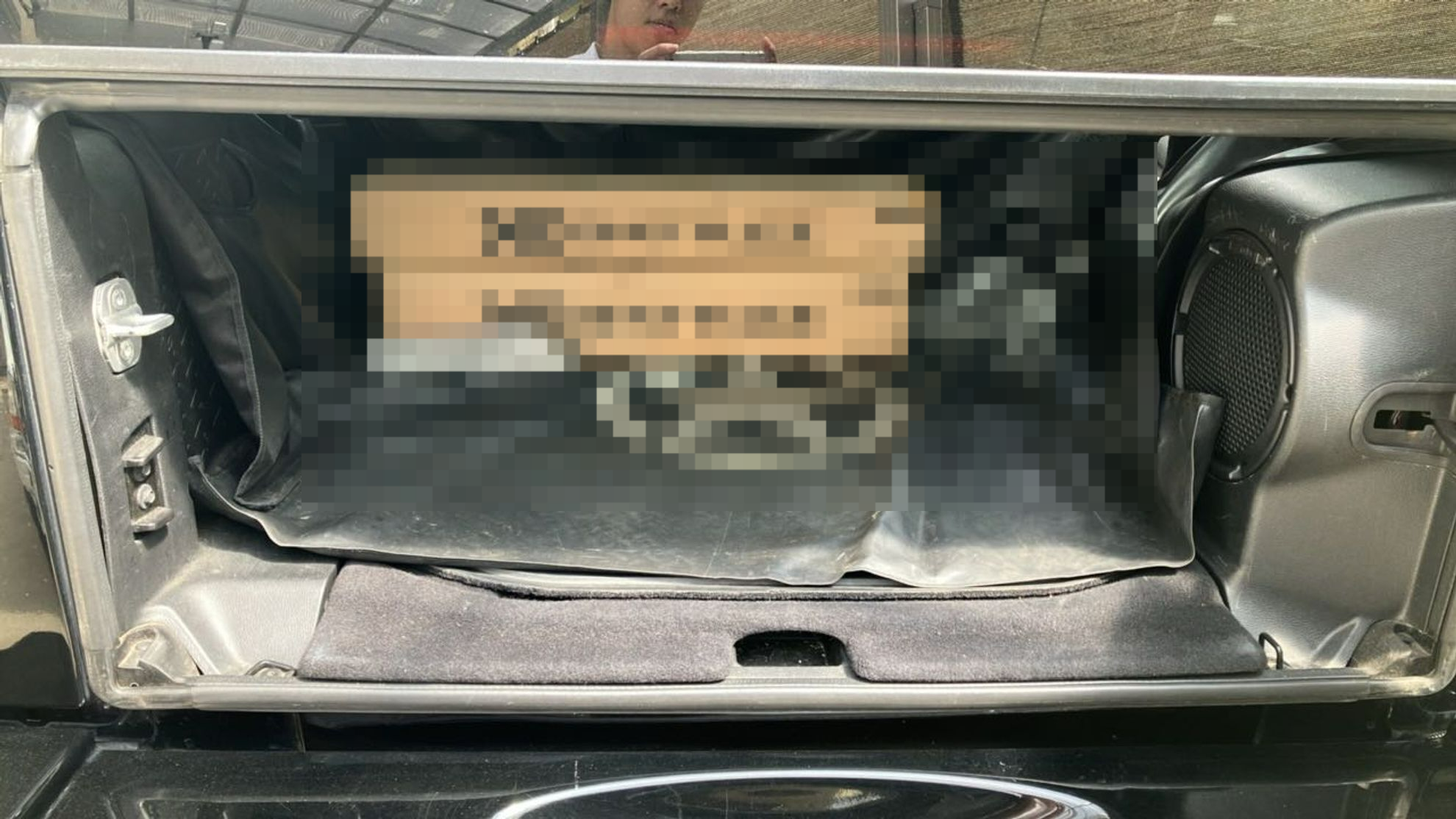 内装トランク