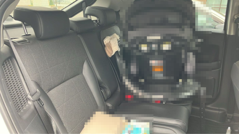 内装後方シート