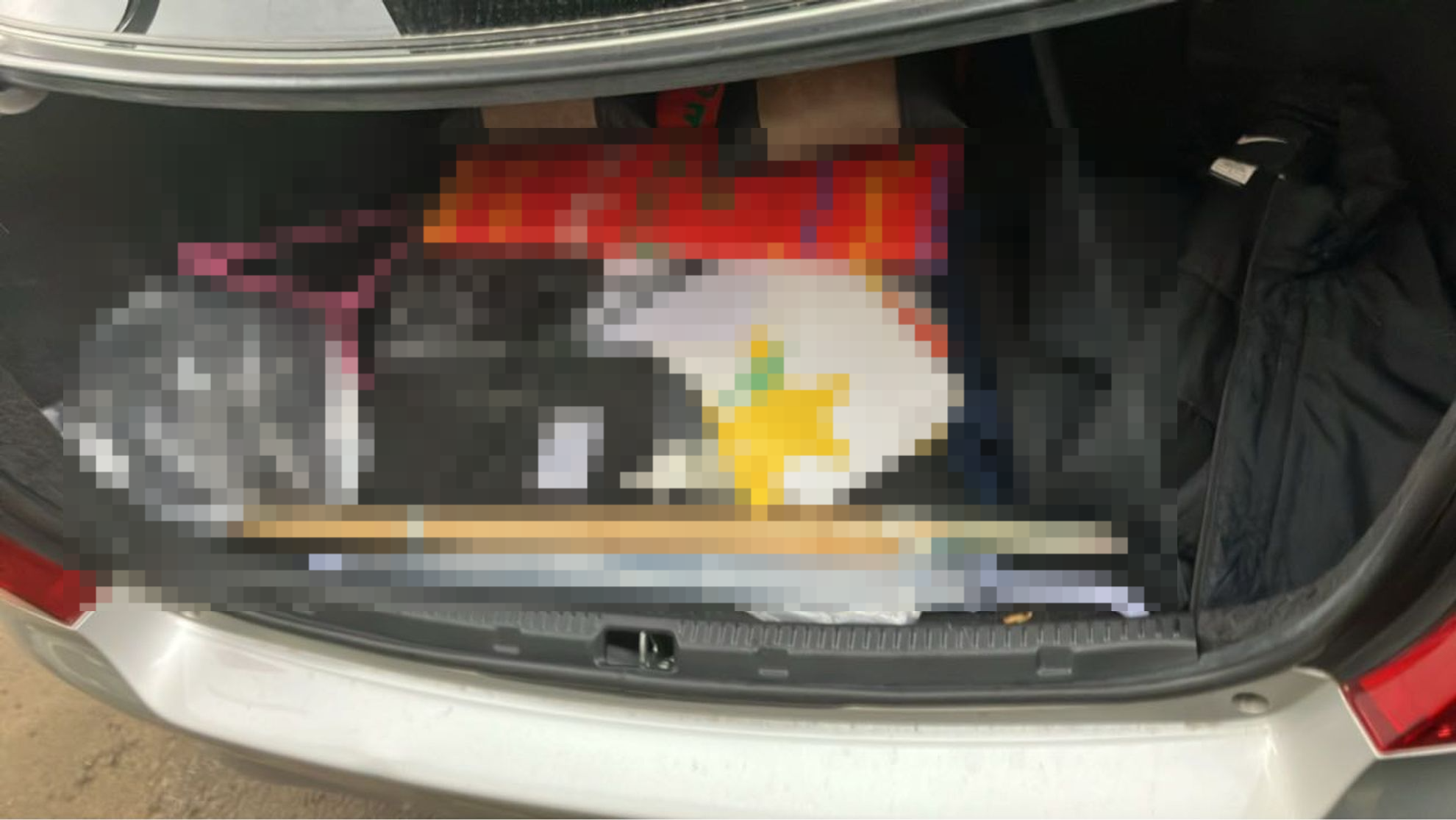 内装トランク