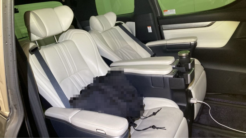 内装後方シート