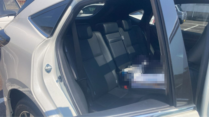 内装後方シート