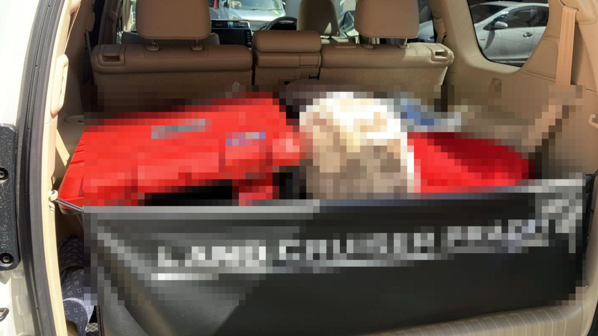 内装トランク