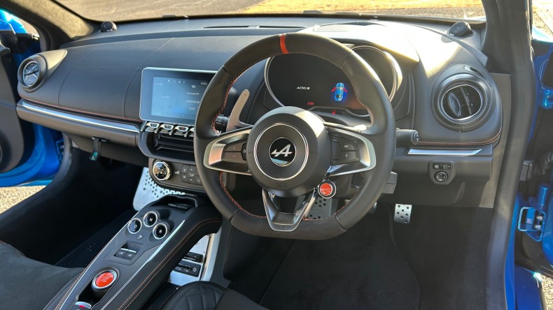 内装インパネ全体