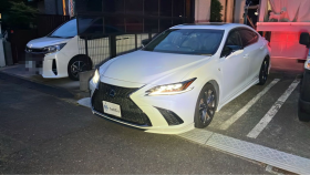 car_main_img