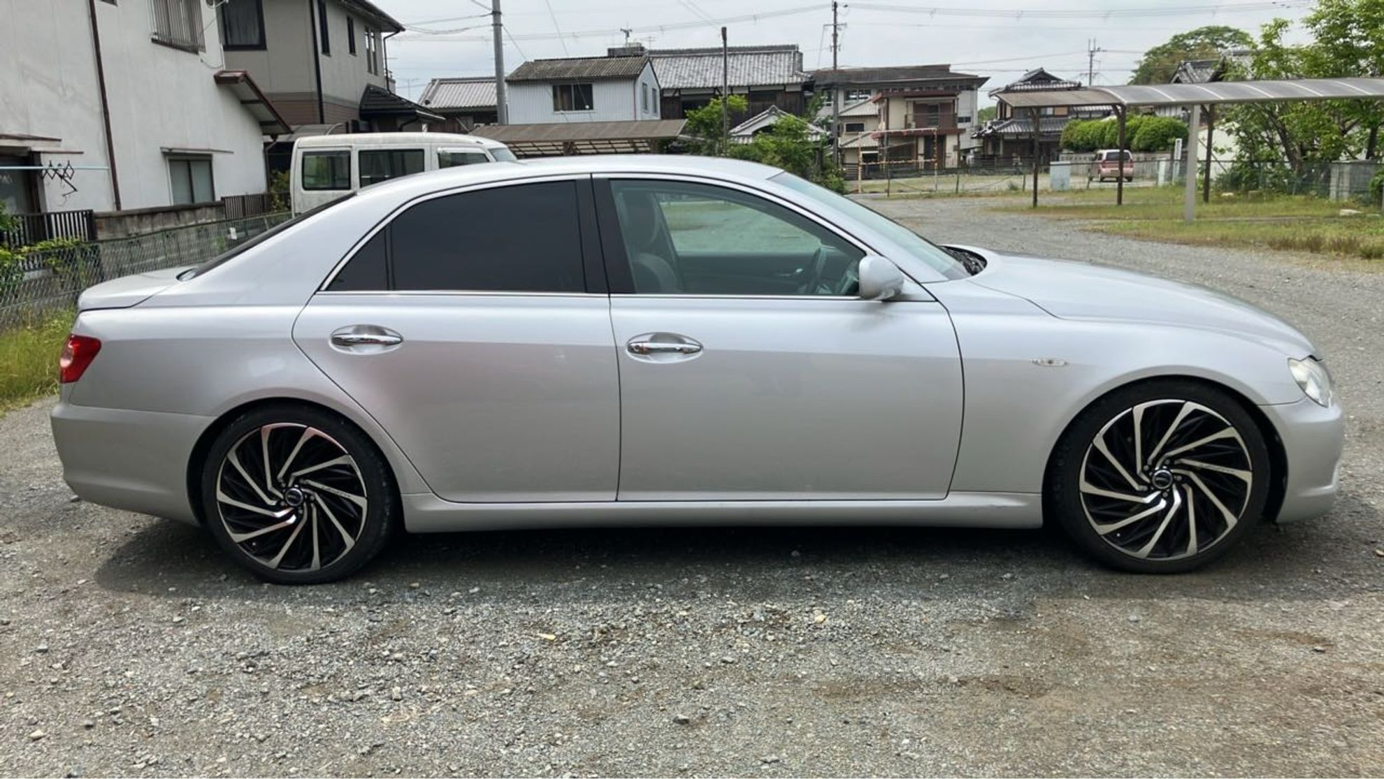 外装右