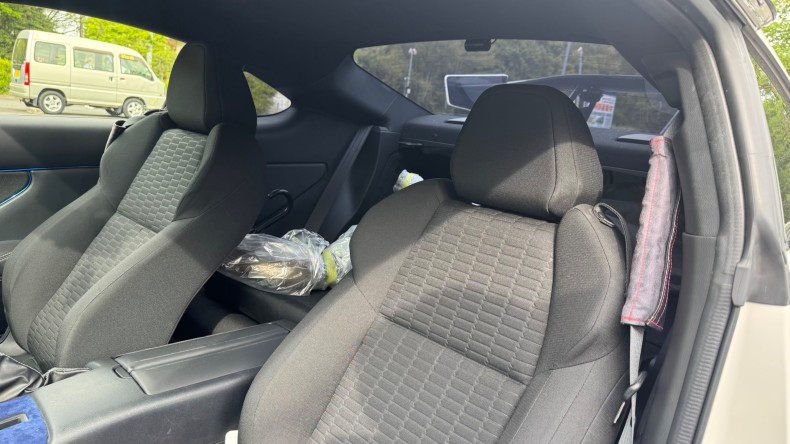 内装後方シート