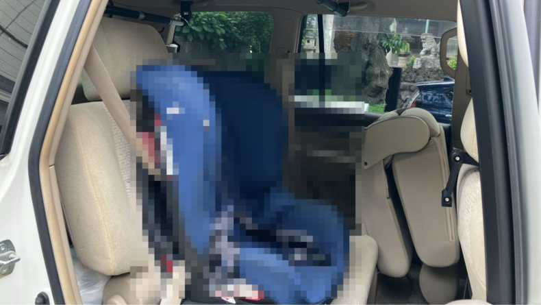 内装後方シート