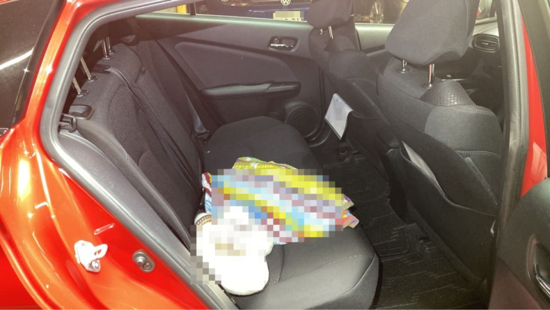 内装後方シート