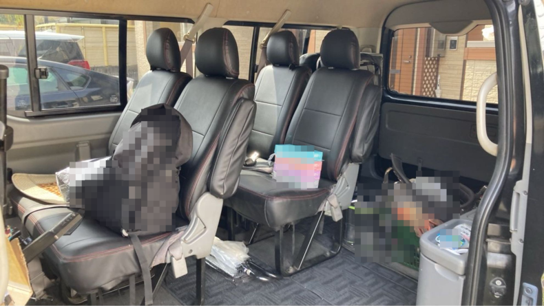 内装後方シート