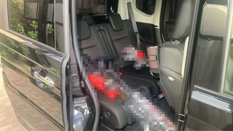 内装後方シート