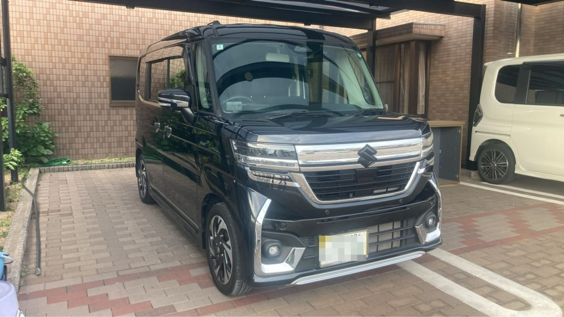 外装右前