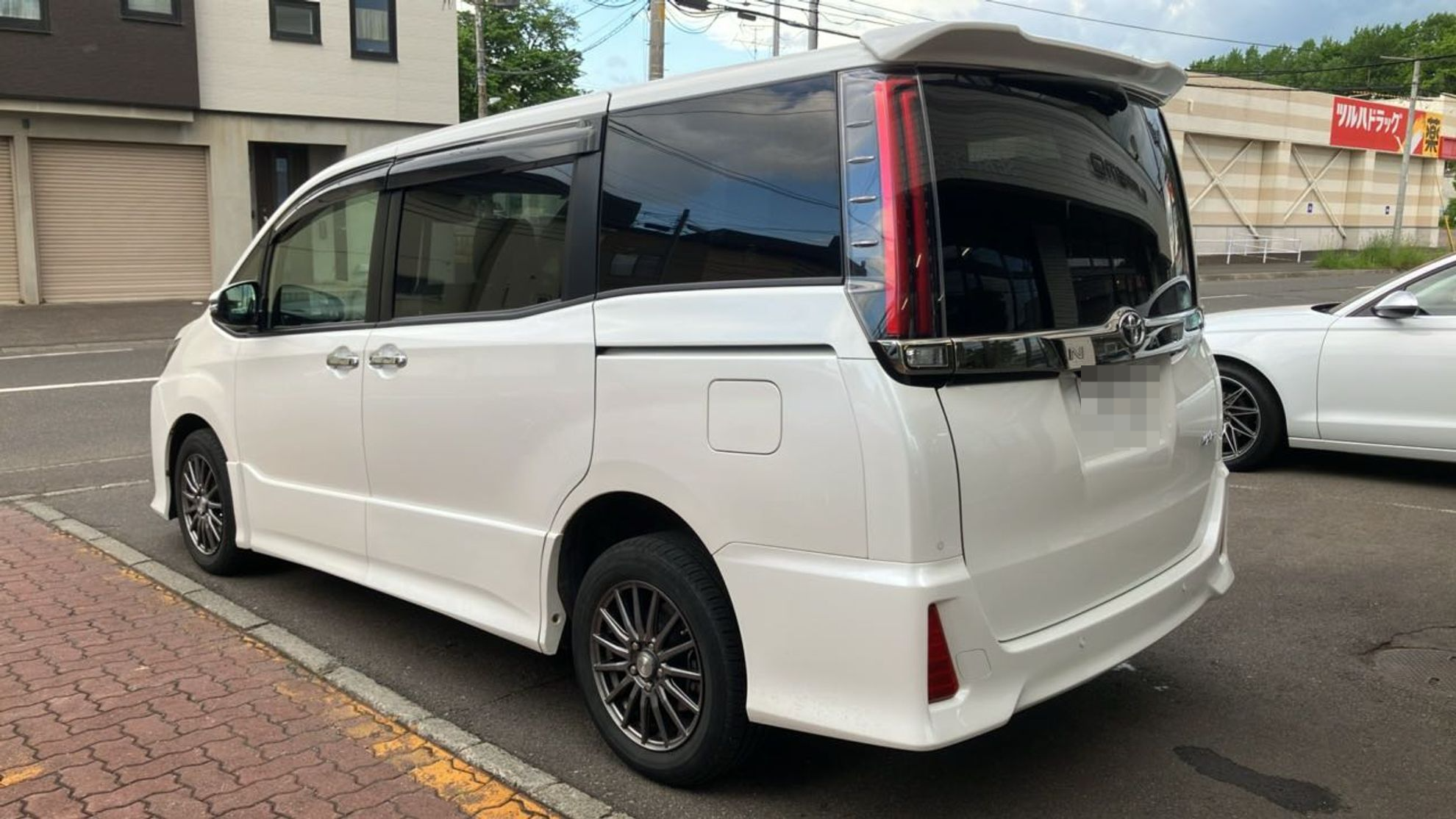 外装左後方