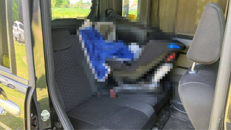 内装後方シート