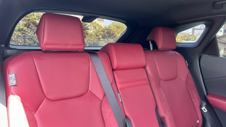 内装後方シート