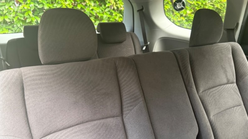 内装後方シート