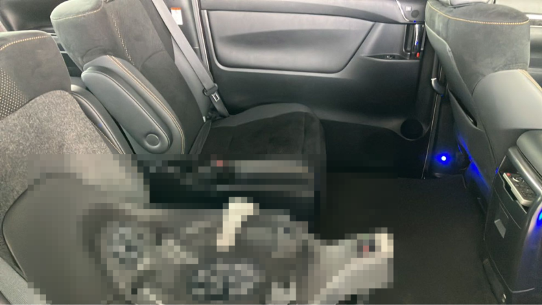 内装後方シート