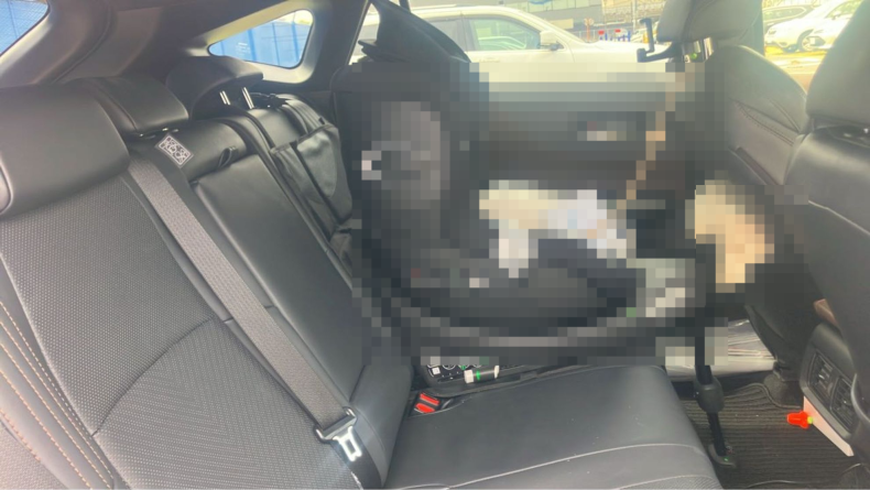 内装後方シート