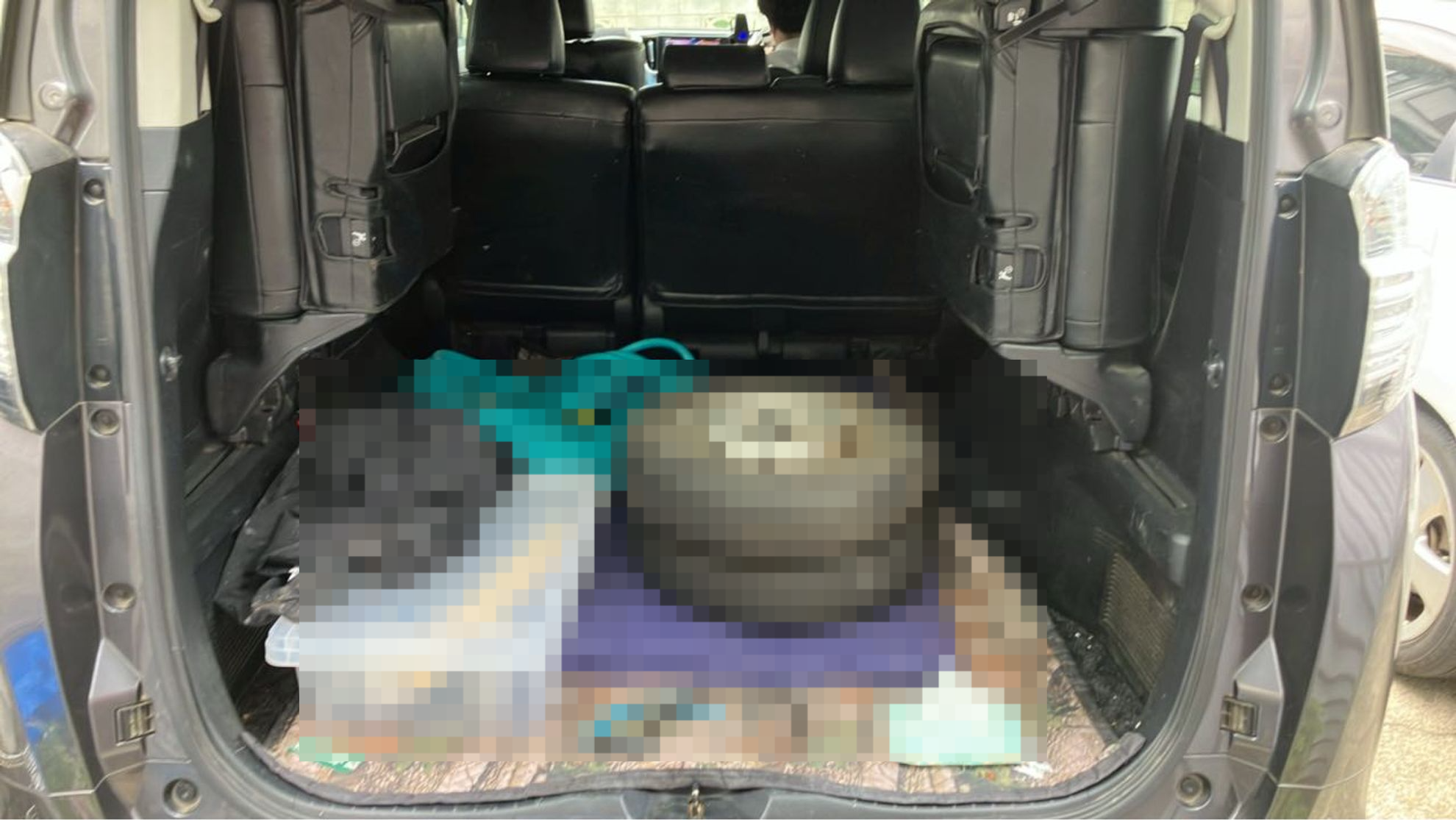 内装トランク