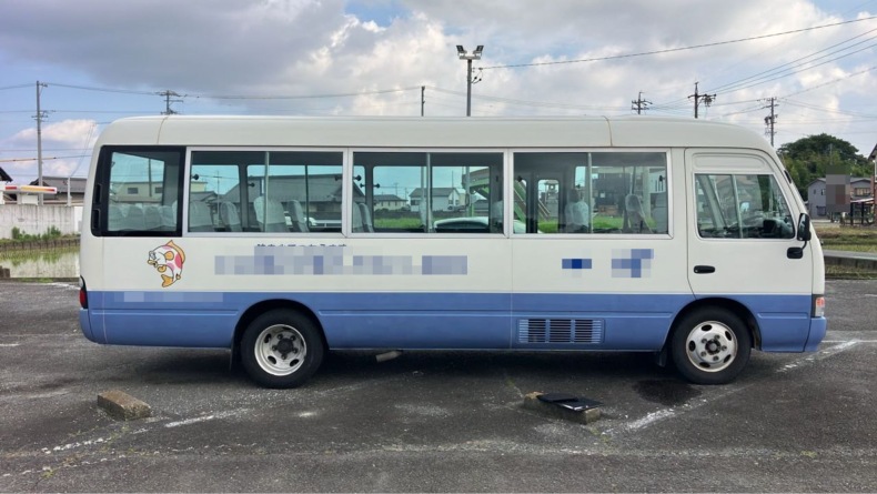 外装右