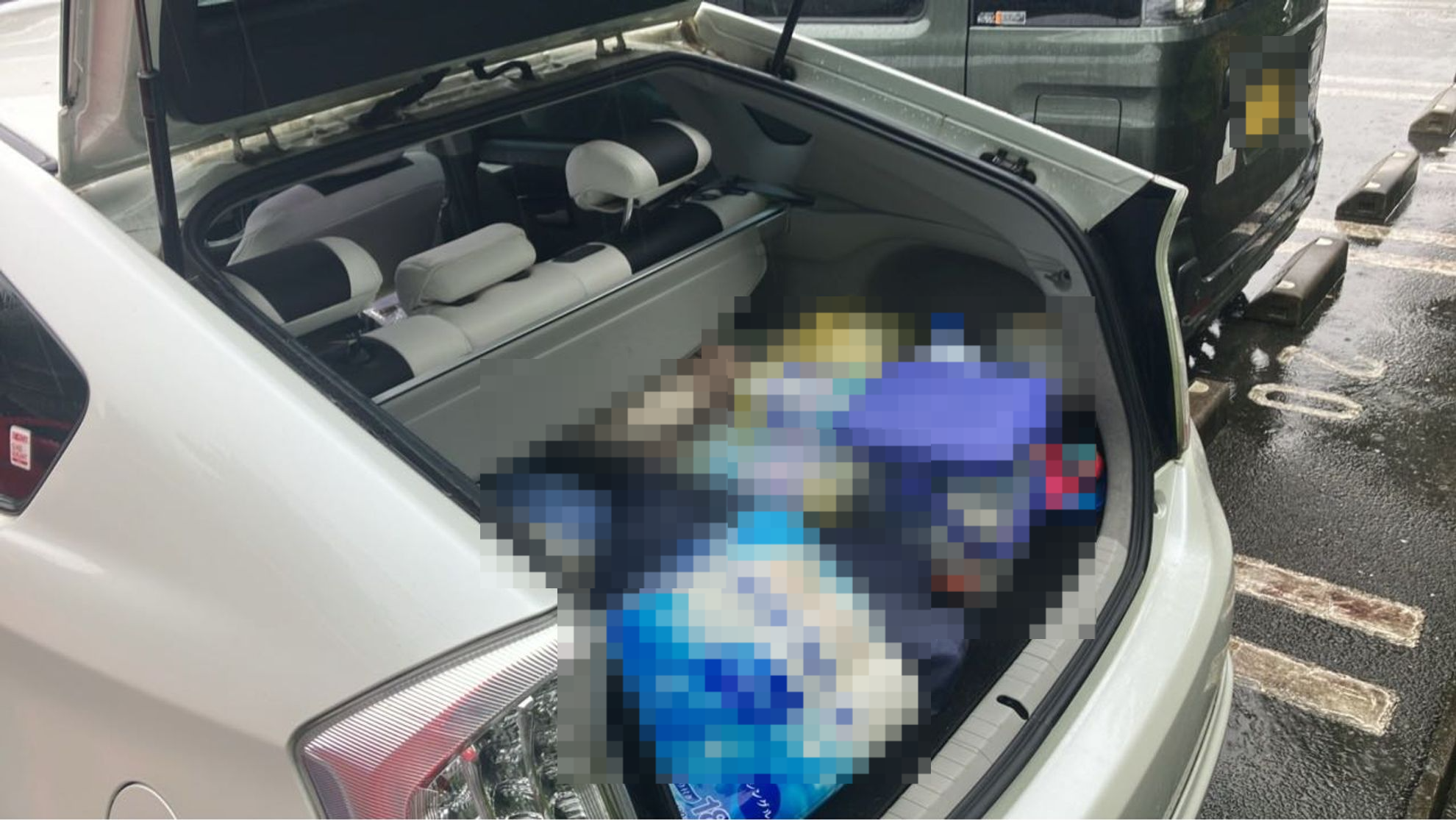 内装トランク