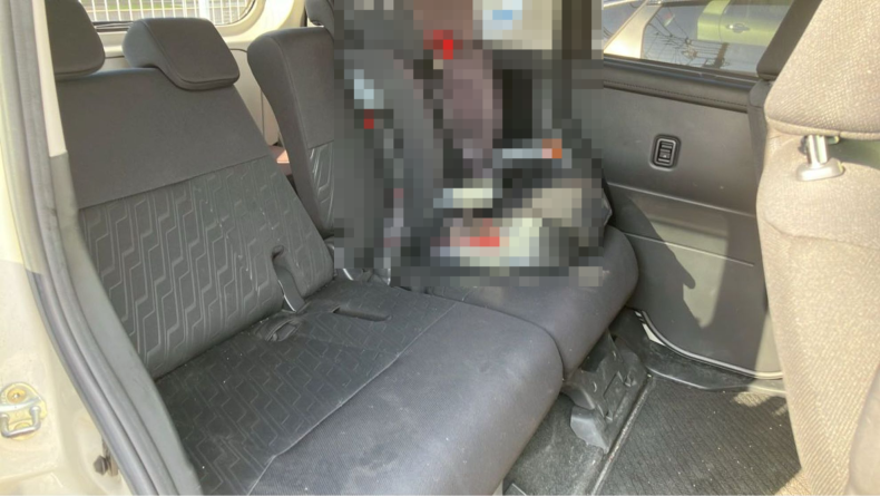 内装後方シート