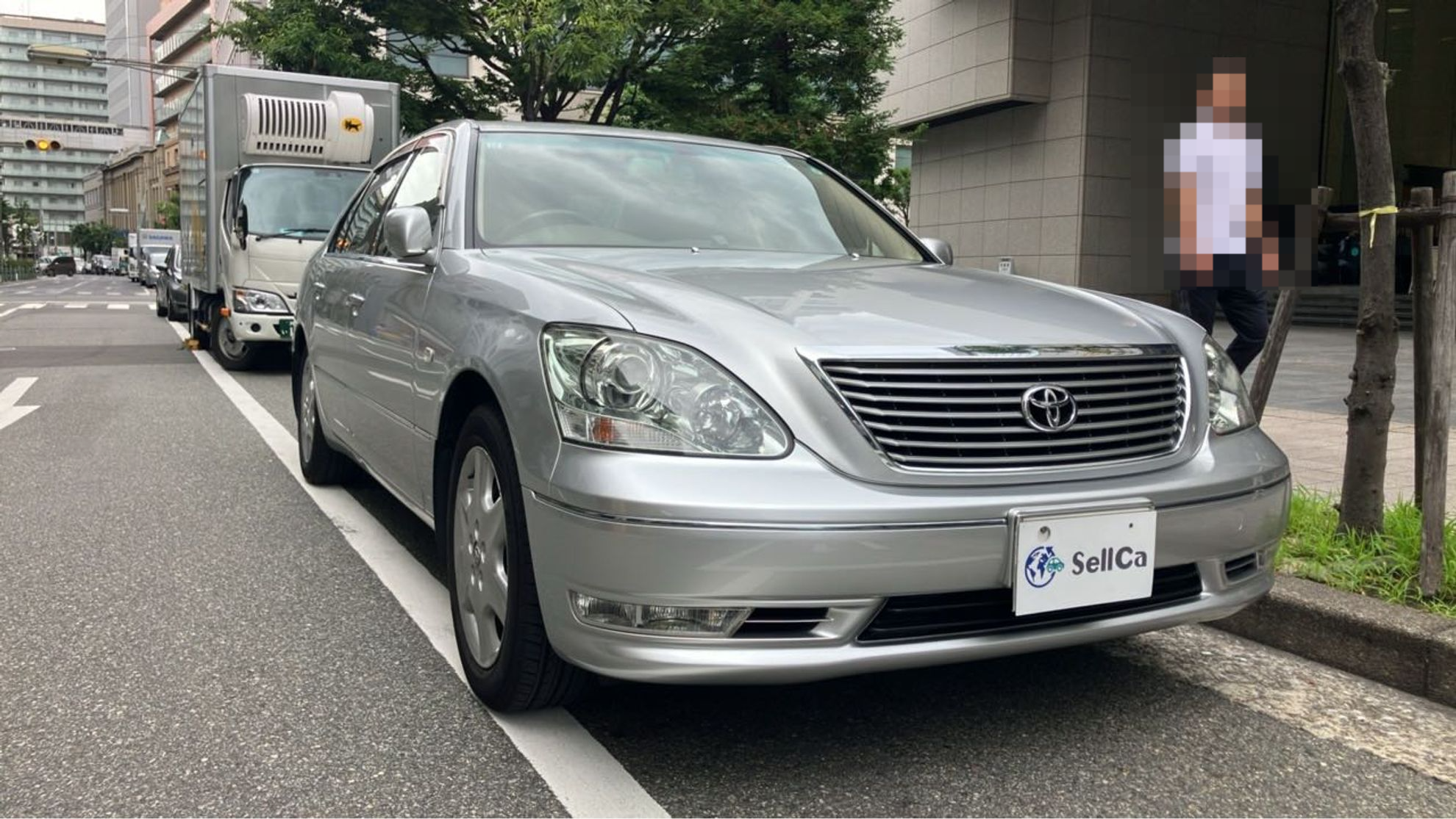 外装右前