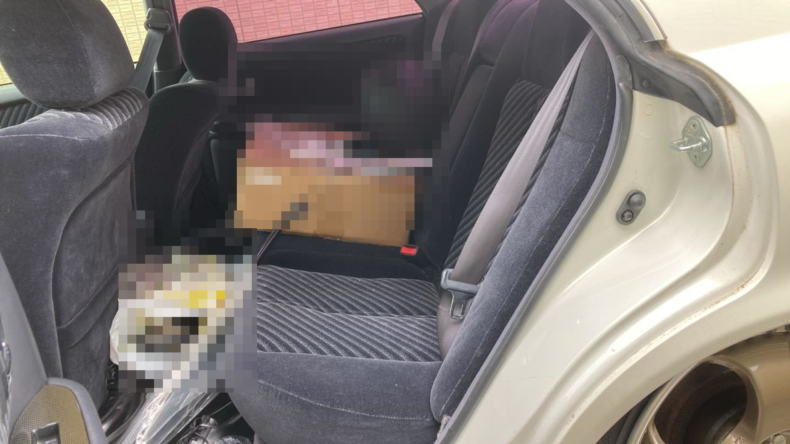 内装後方シート