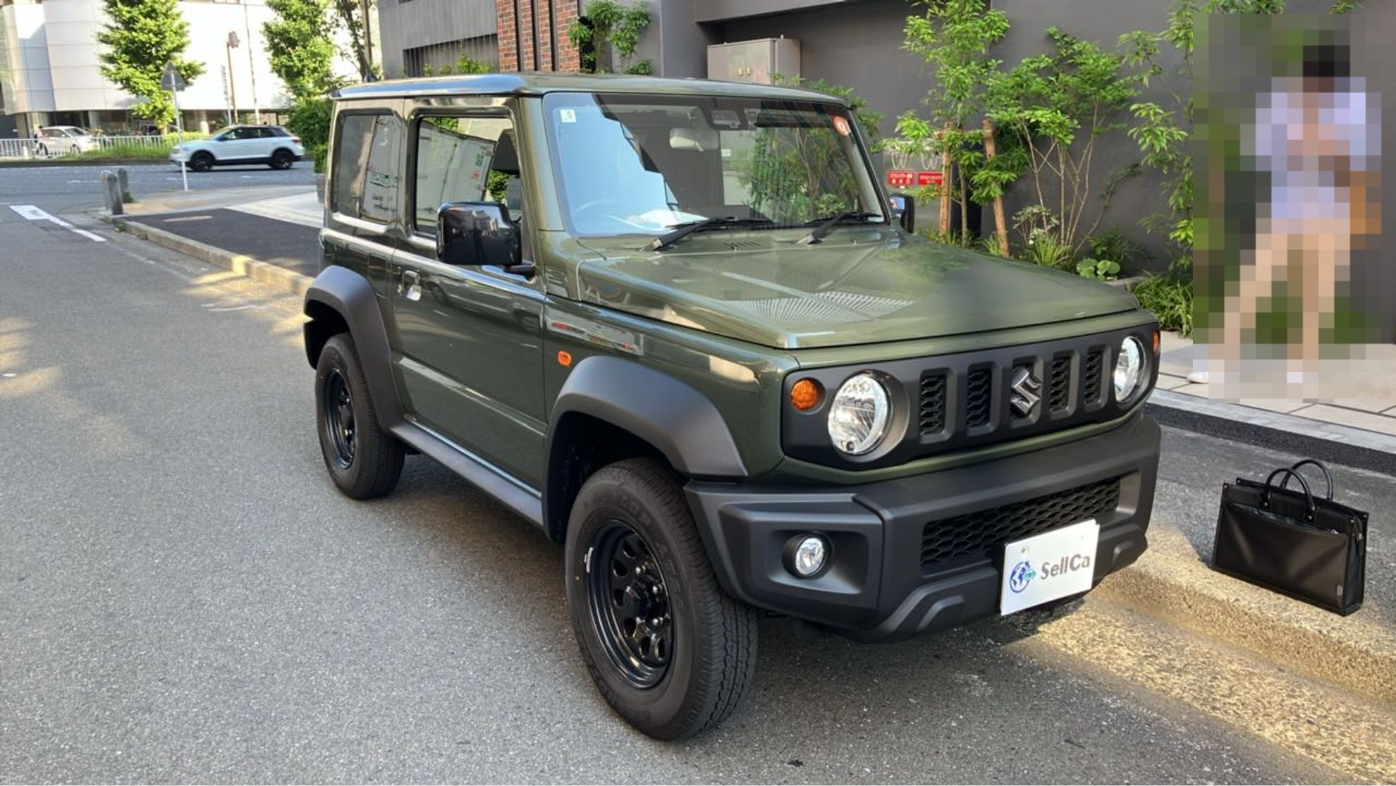 外装右前