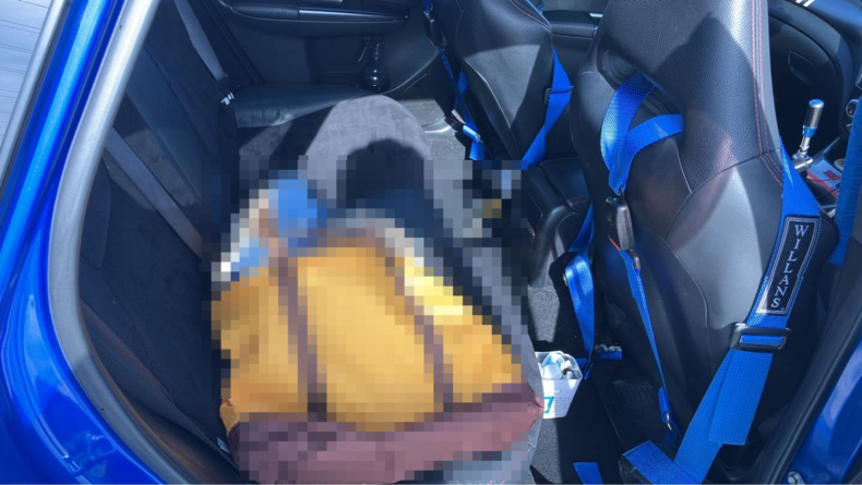 内装後方シート