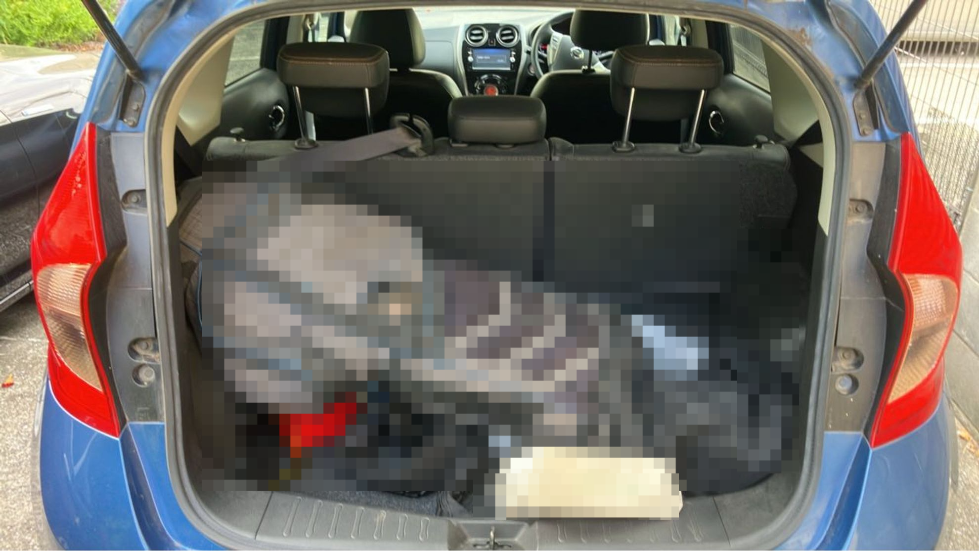 内装トランク