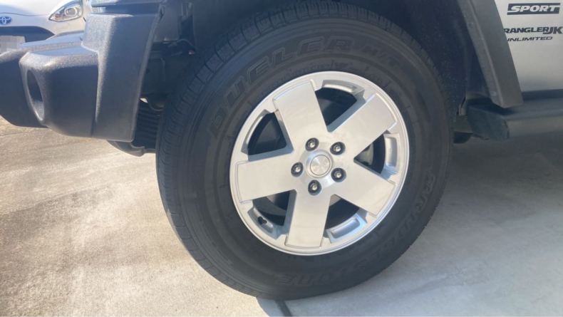 タイヤホイール前