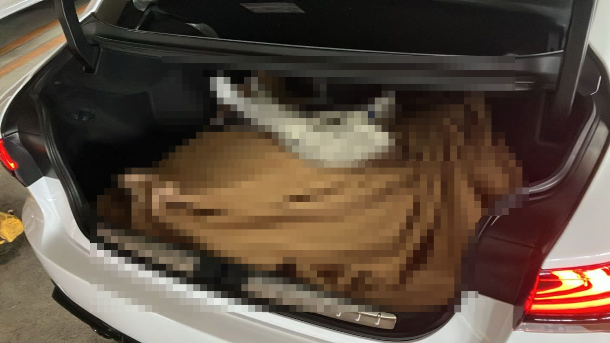 内装トランク