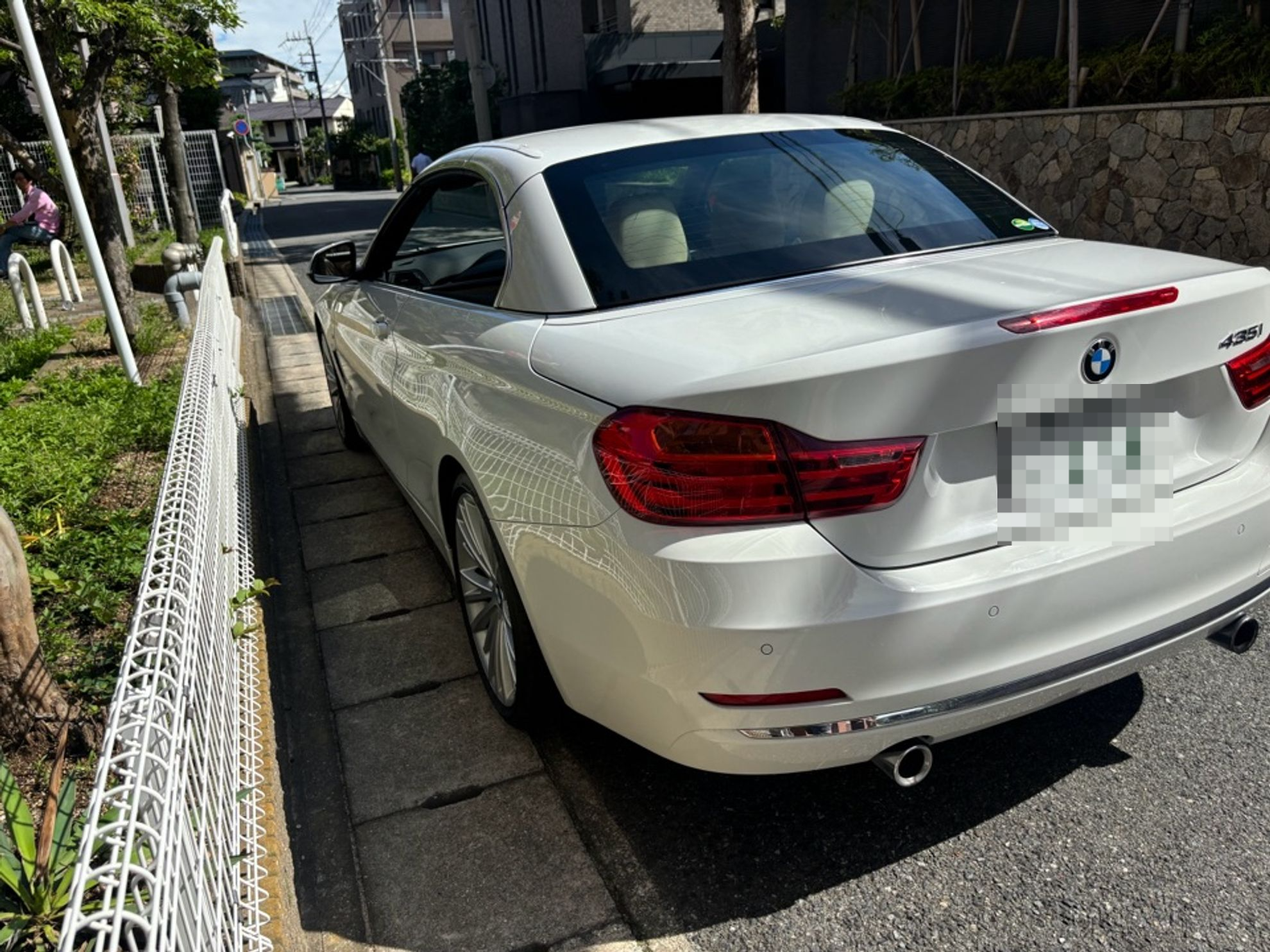 外装左後方