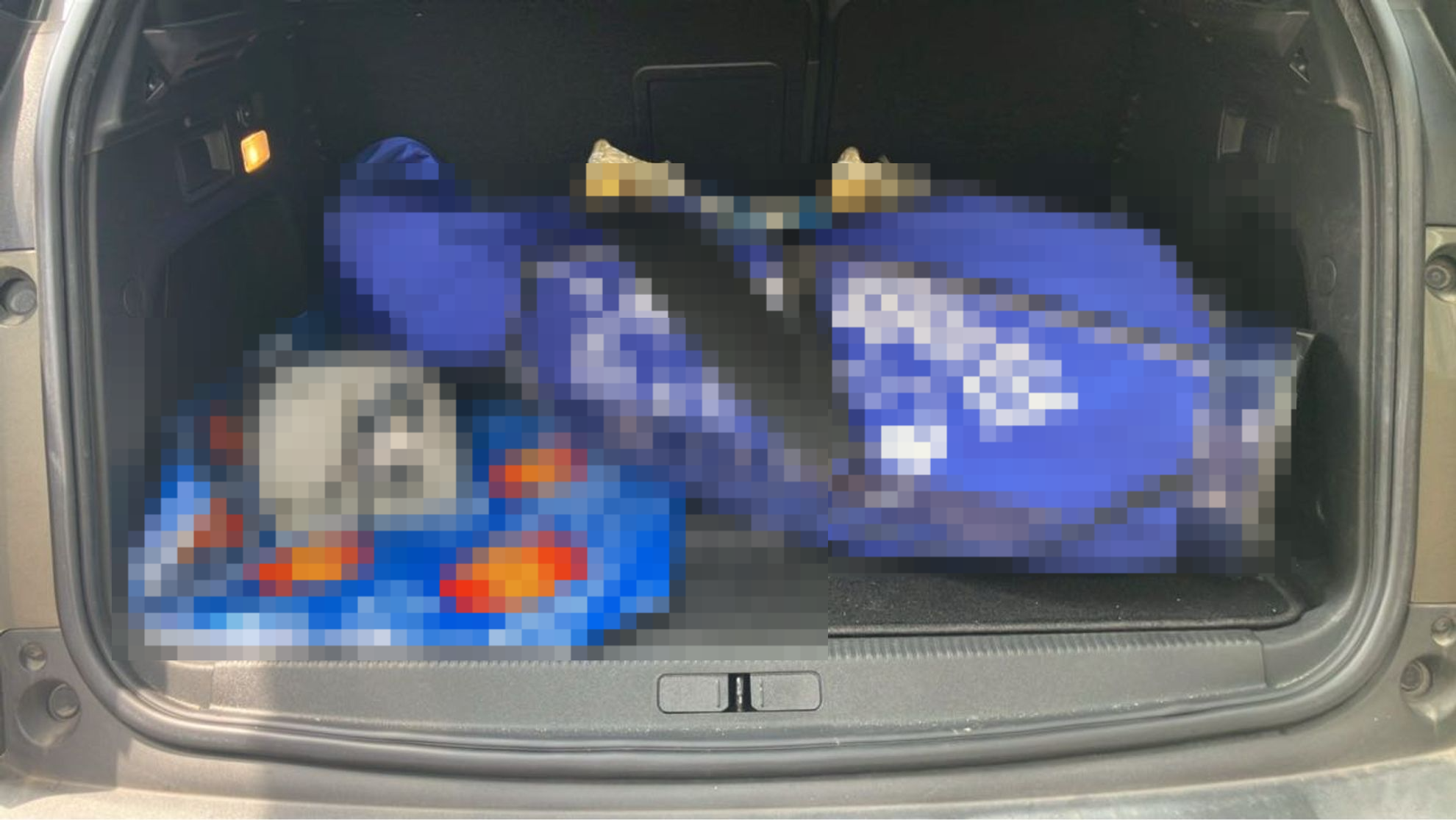 内装トランク