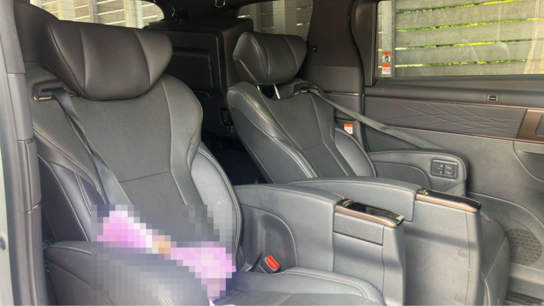 内装後方シート