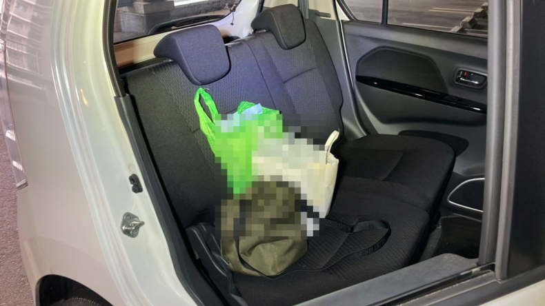 内装後方シート