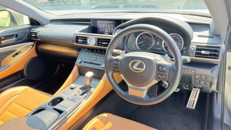 内装インパネ全体