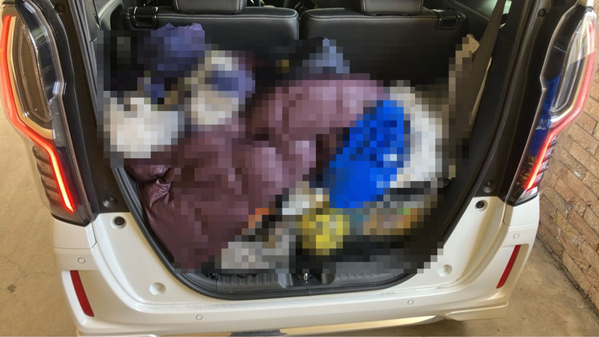 内装トランク