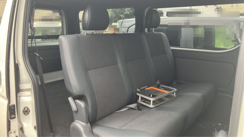 内装後方シート