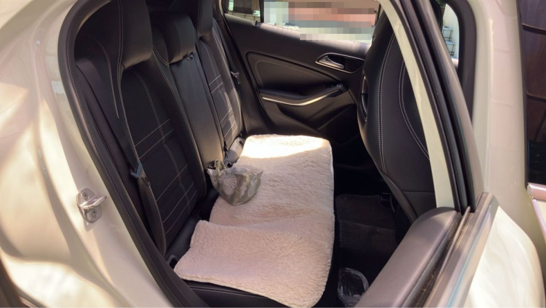 内装後方シート