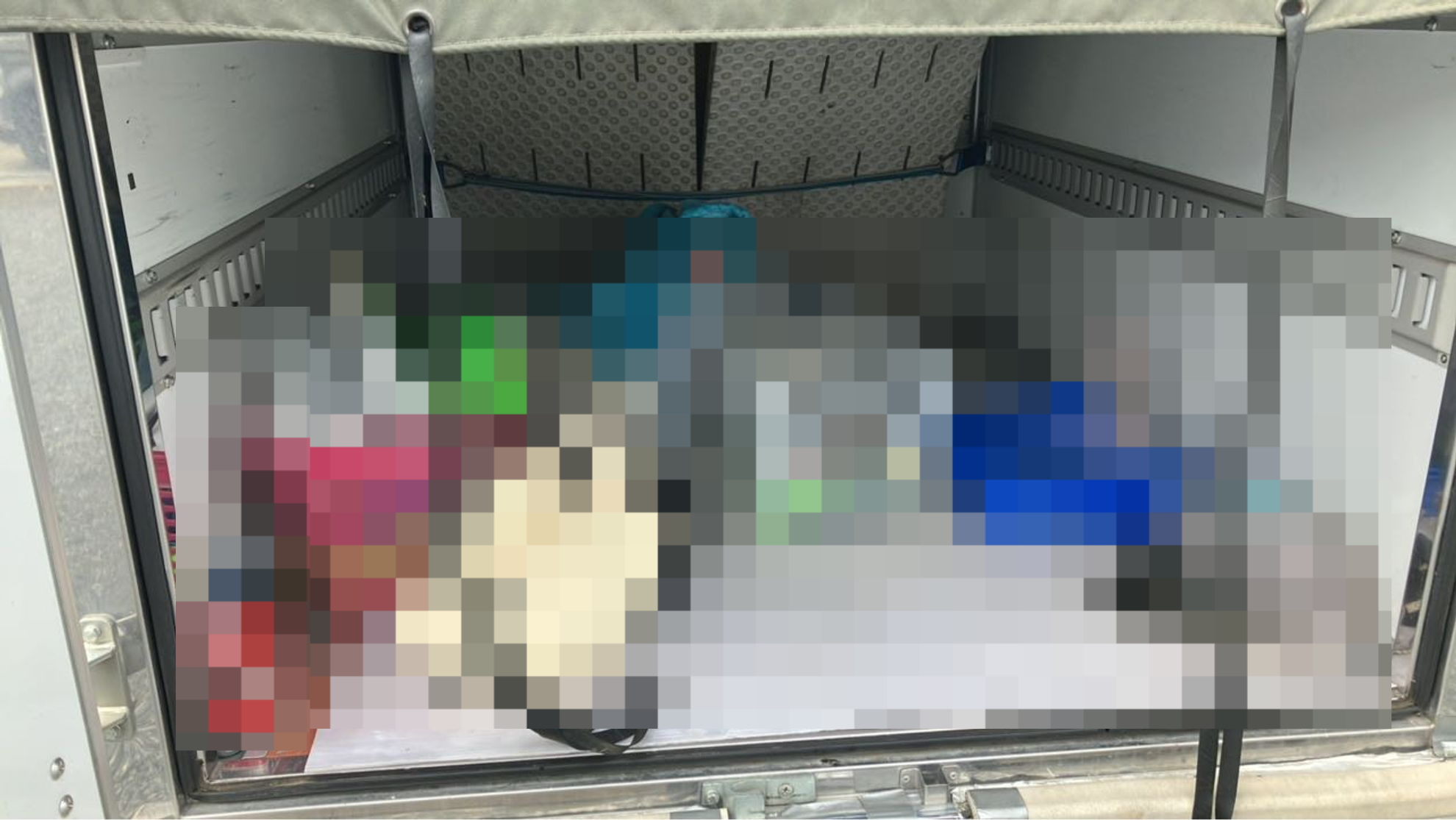 内装トランク