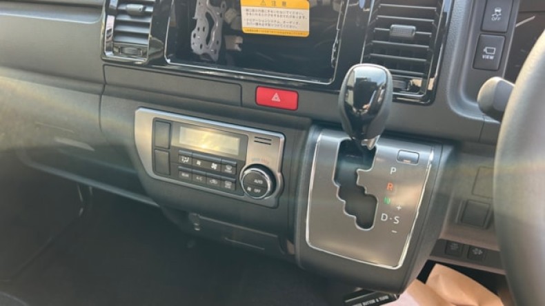 内装シフト