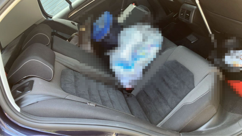 内装後方シート