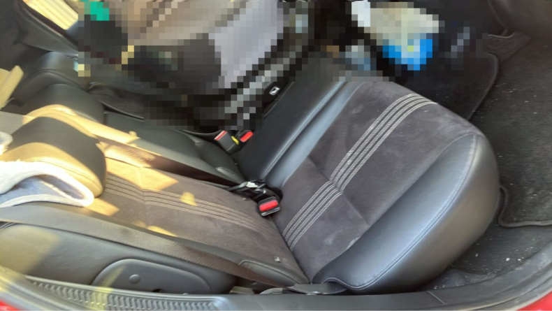 内装後方シート