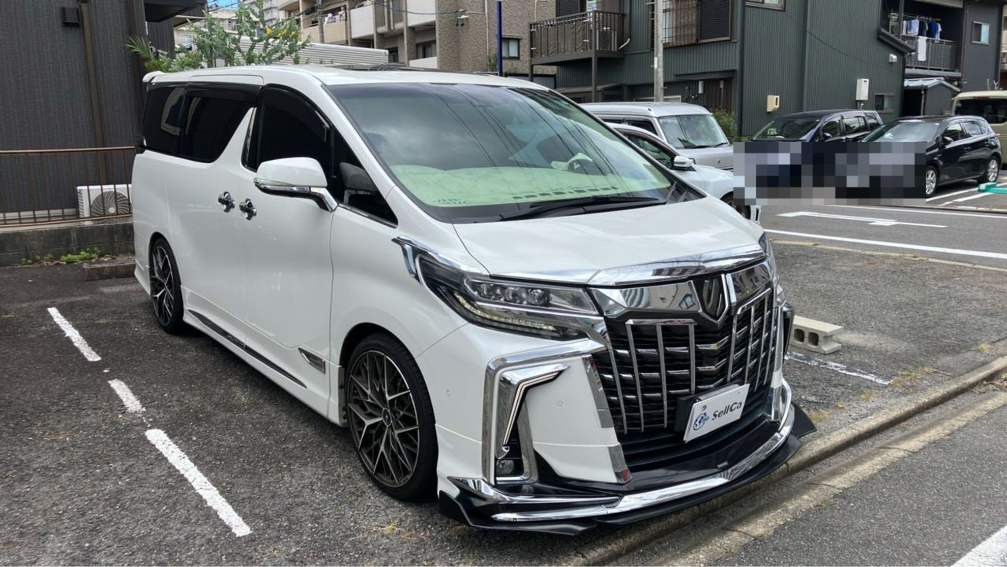 外装右前