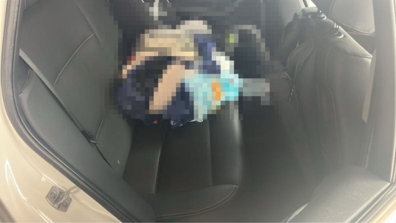 内装後方シート