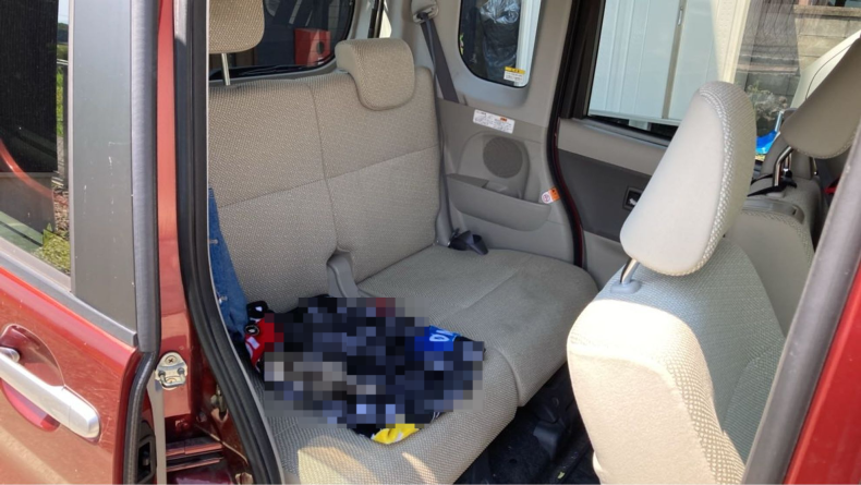 内装後方シート